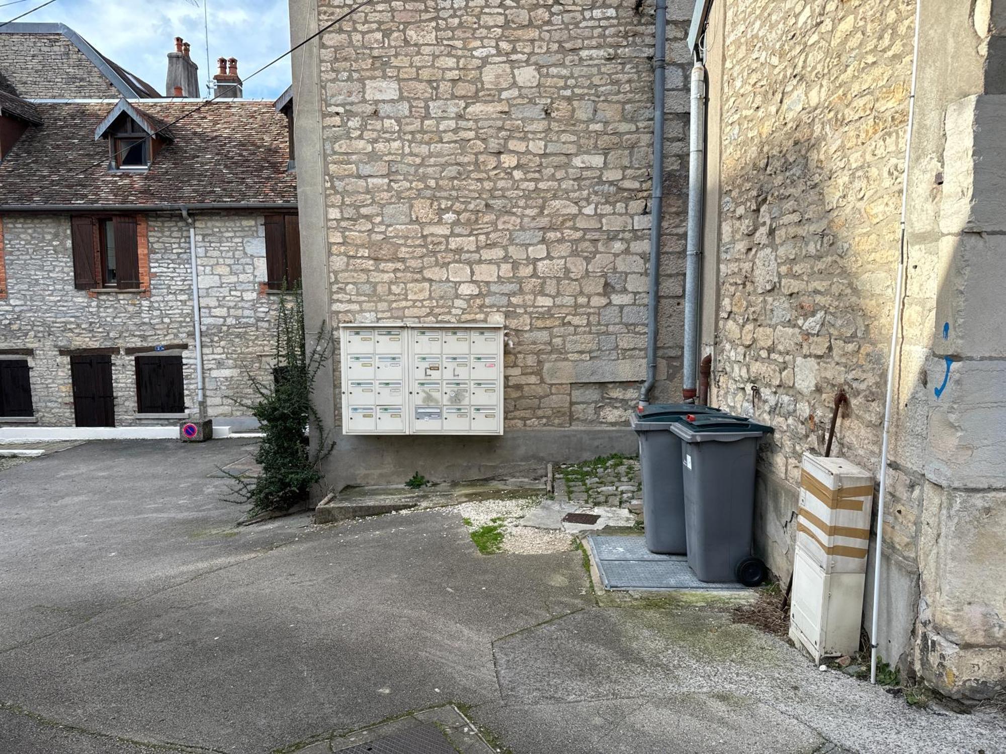 Zelda Besançon Exterior foto
